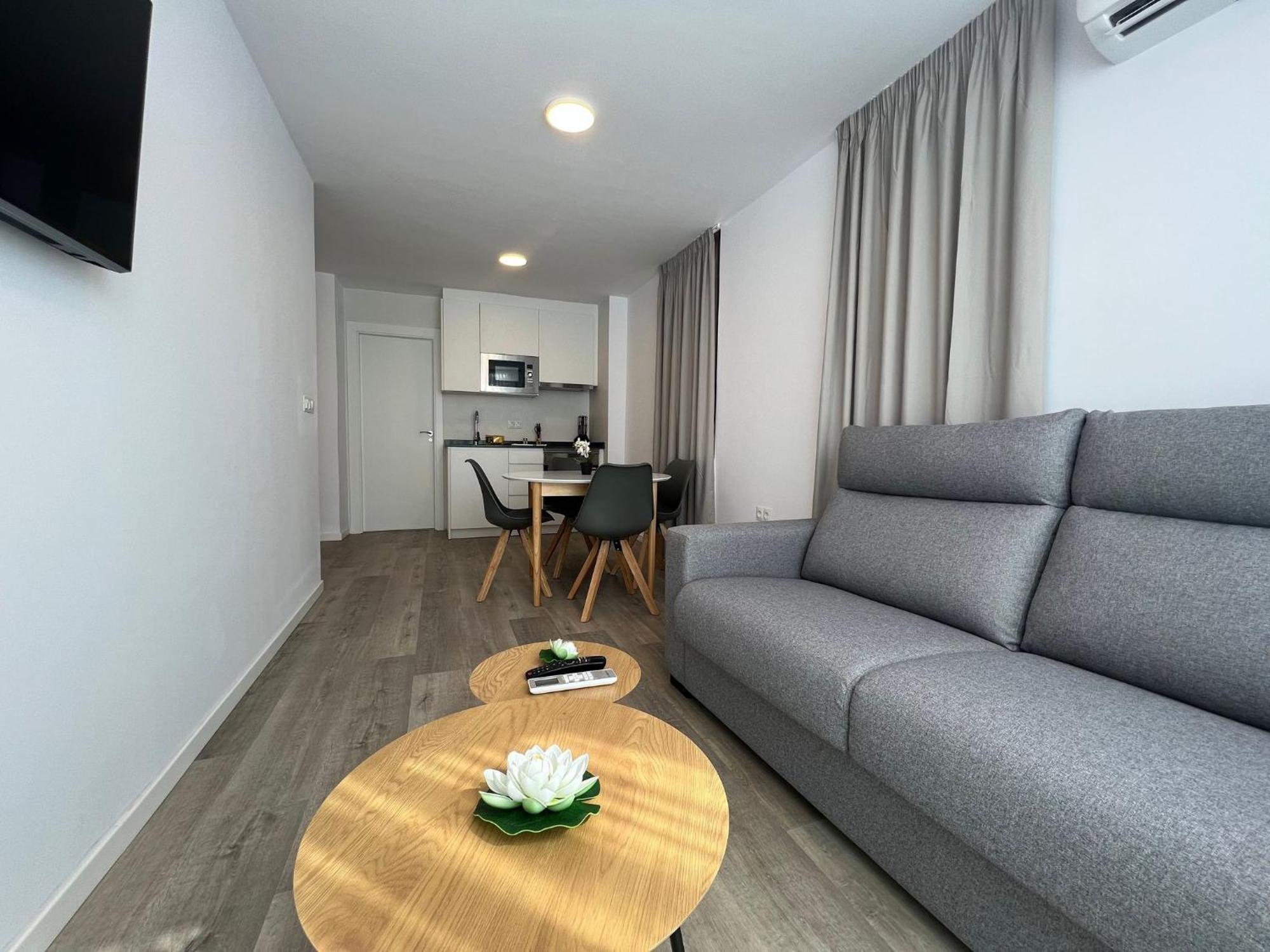 Apartamentos Aurea Pal 8 Y Gran Atenea Esperanto 5 Benidorm Kültér fotó